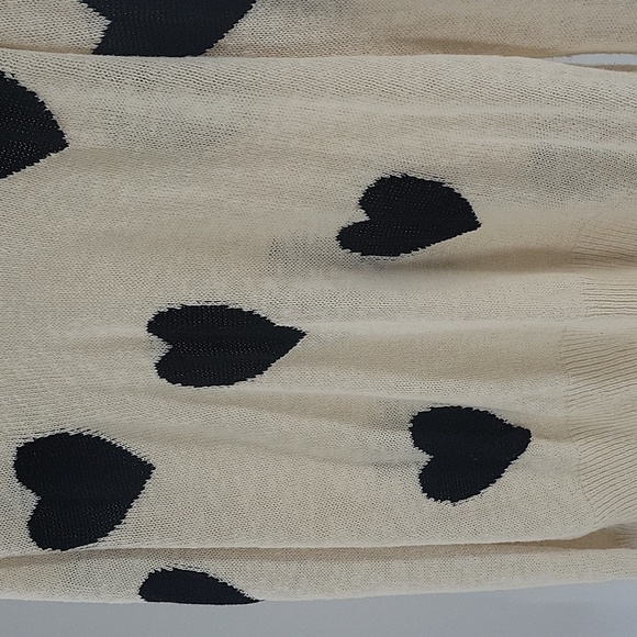 Heart Patterned Sweater - Black and Cream - Picture 8 of 16